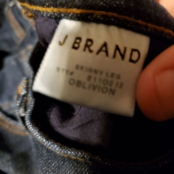 J brand  oblivion Skinny leg Jeans size 26 - Picture 3 of 7